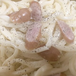 簡単レシピ　カルボナーラ風うどん